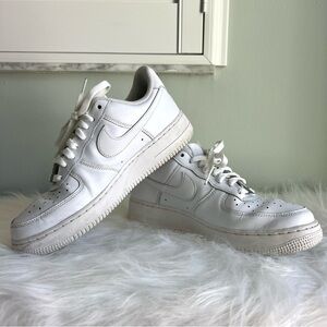 Nike Air Force 1 classic white leather sneaker men’s size 10